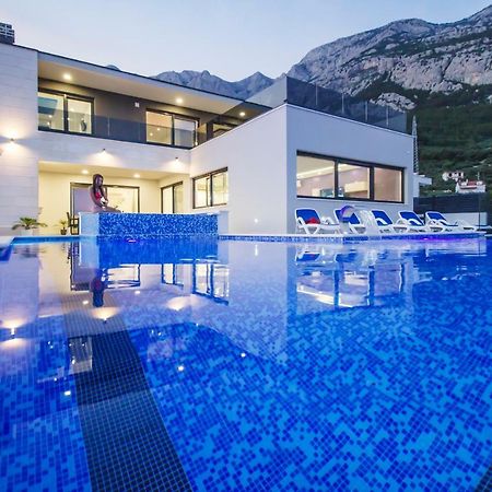 Luxury Villa High Hopes With Pool Makarska Exterior photo